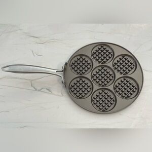 Nordic Ware Mini Waffle Skillet Pan Cast Aluminum Nonstick Finish Makes